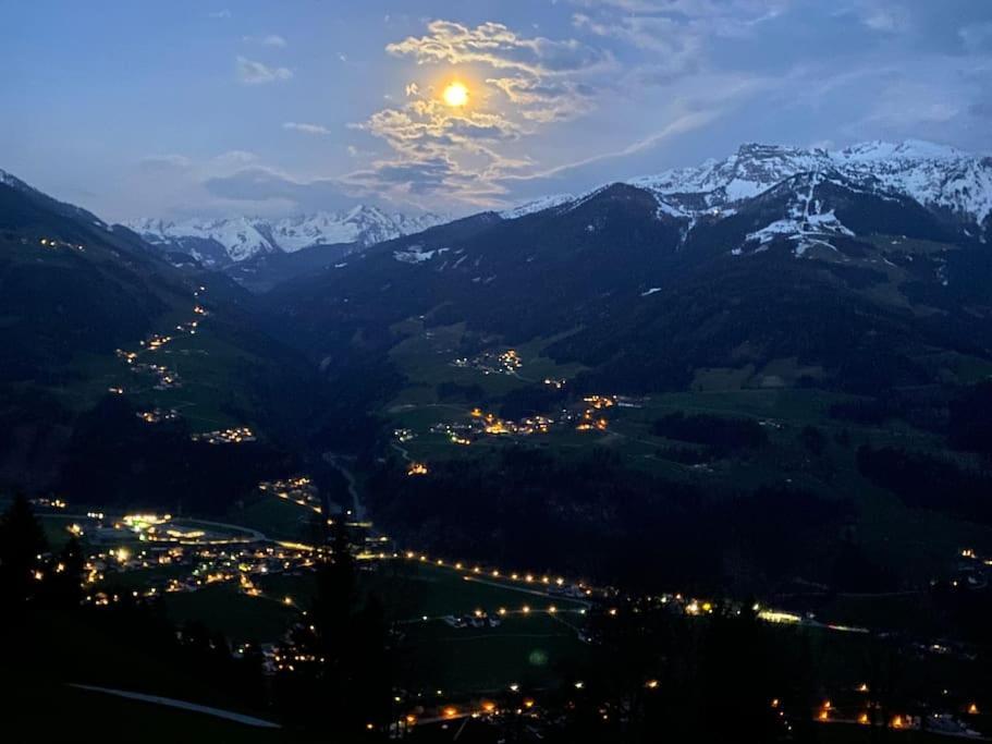 Ferienhaus Zillertal Panorama Blick Balkon Sauna Zellberg Esterno foto