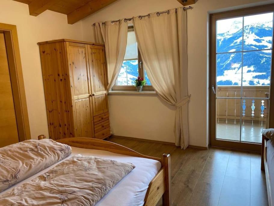 Ferienhaus Zillertal Panorama Blick Balkon Sauna Zellberg Esterno foto